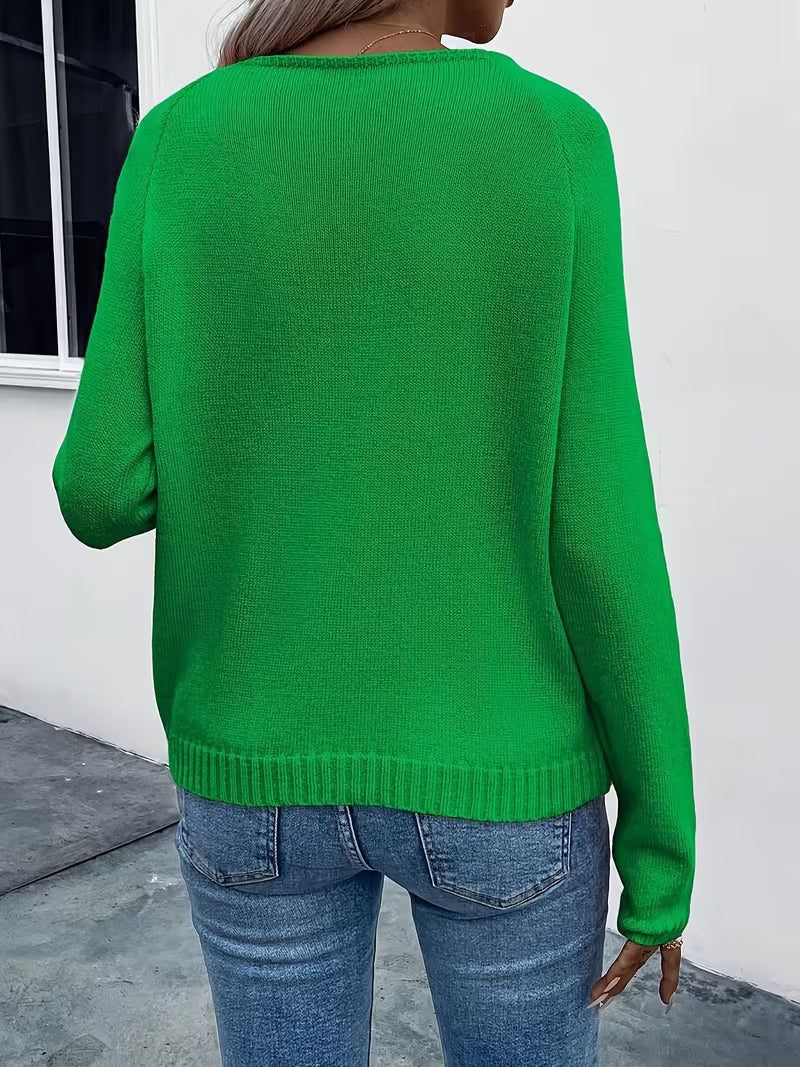 Maglione primaverile con dettagli floreali